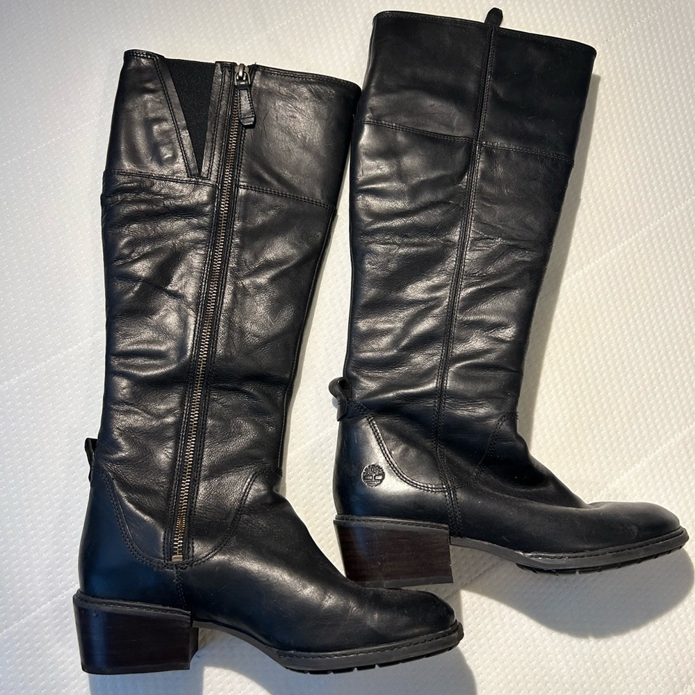 Timberland Sutherland Bay Tall Black Boot
Size 8 Womens